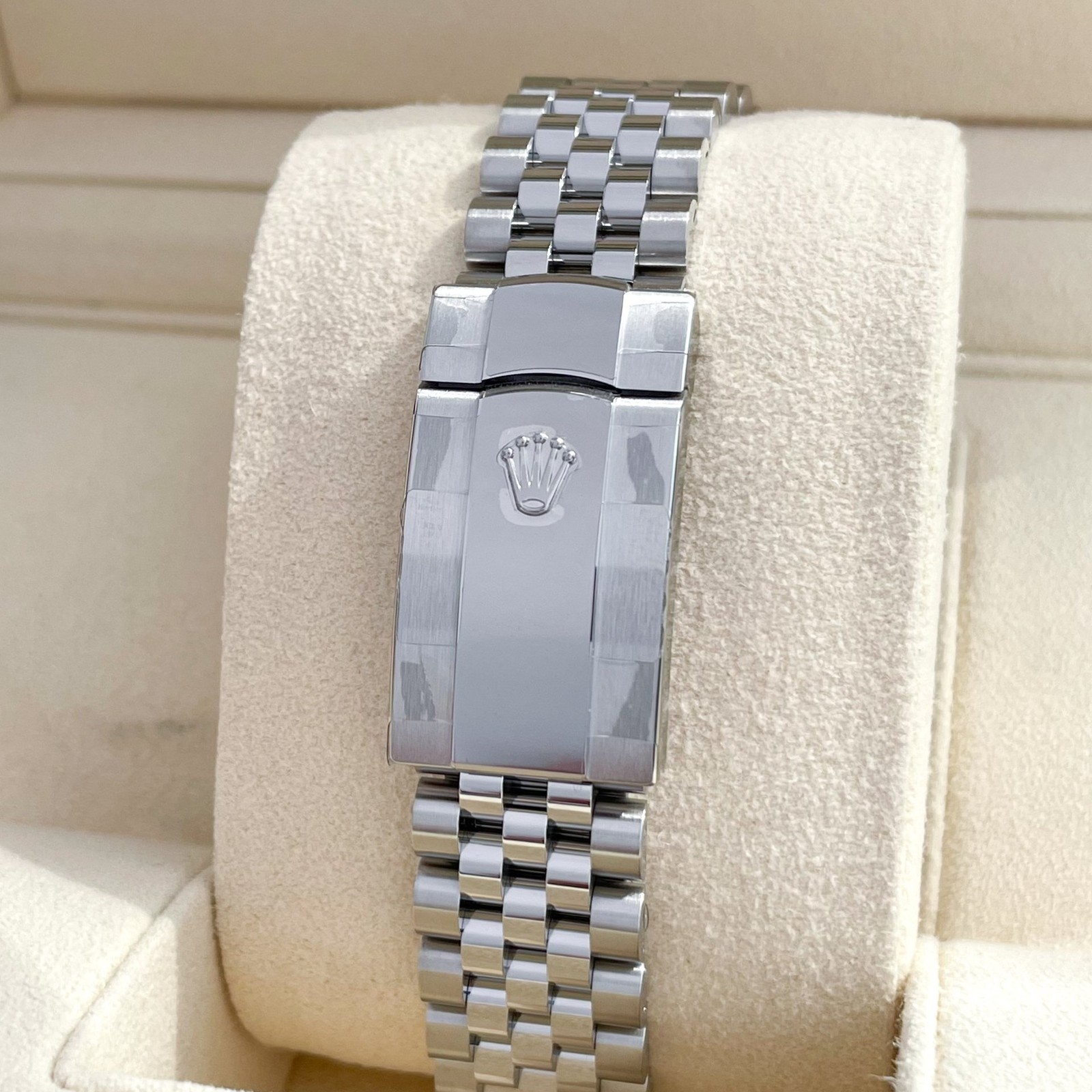 Rolex Datejust 36mm Wimbledon Full Set 2025 UNWORN 126200 Diamond Bezel image 10