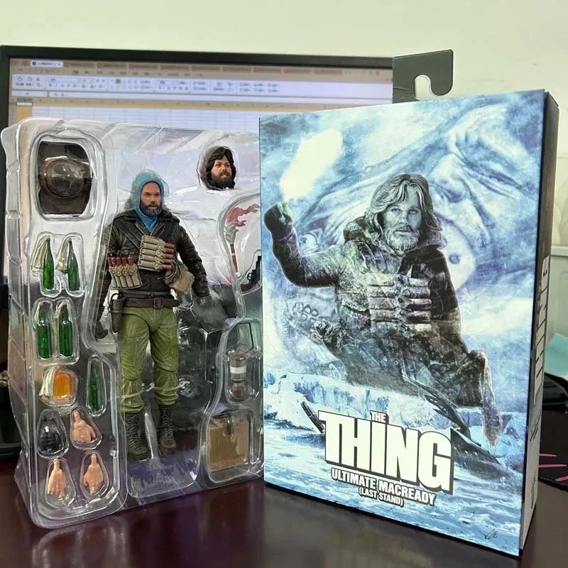 Figurine NECA The Thing MacReady, idéal pour décorer une salle cinéma