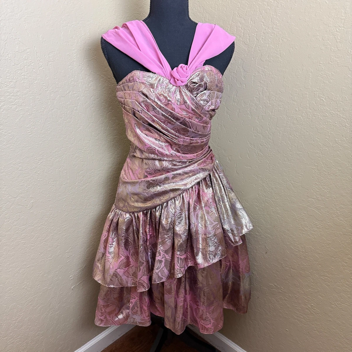 Gold Juniors Dresses for Women for sale | eBay Gold Juniors Dresses for Women for sale | eBay