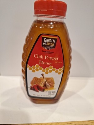 16 oz Squeeze Bottle of Garden Fresh Bee Honey With Chili Pepper Honey