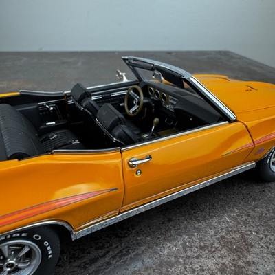 GMP 1970 Pontiac GTO The Judge Convertible 1:24 Diecast Model Car
