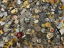 HUGE LOT OVER 20 LBS. ANTIQUE & VINTAGE CATHOLIC RELIGIOUS HOLY MEDALS PENDANTS