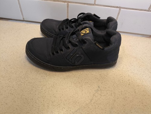 FIVE TEN FREERIDER MOUNTAINBIKE SCHUHE UK 9 UVP 100£