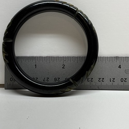BAKELIT geschnitzter Armreif Armband Vintage schwarz meliert gold/grün - Bild 7 von 8