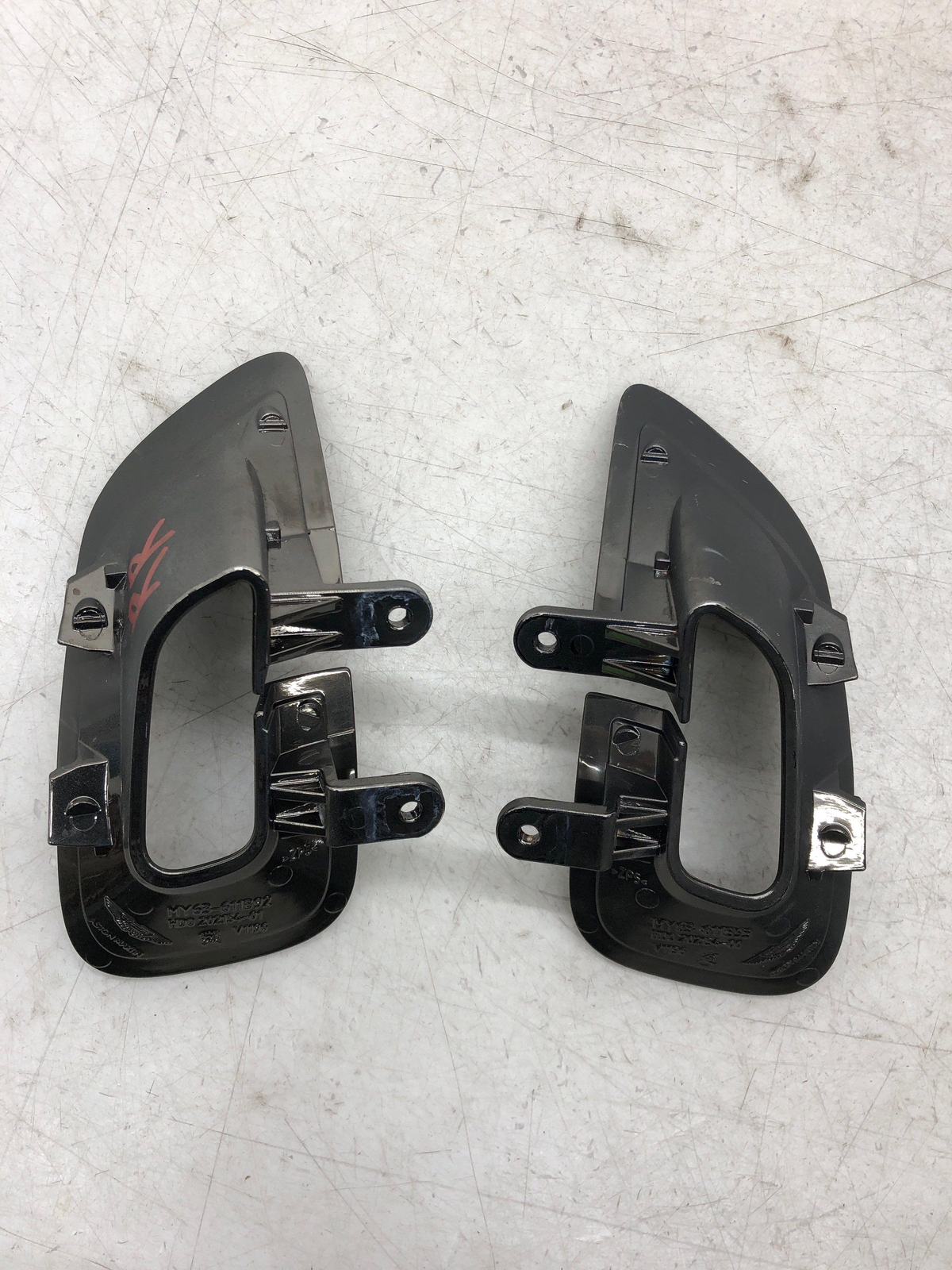 2019-2023 ASTON MARTIN VANTAGE SEAT BELT GUIDE BEZEL SET LEFT RIGHT MATTE GRAY