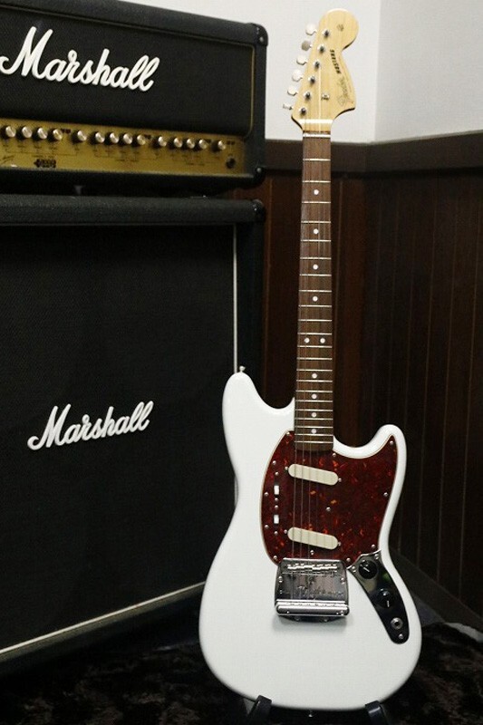 Fender 2021 collection MIJ Traditional 60s Mustang Olympic Fender 2021 collection MIJ Traditional 60s Mustang Olympic