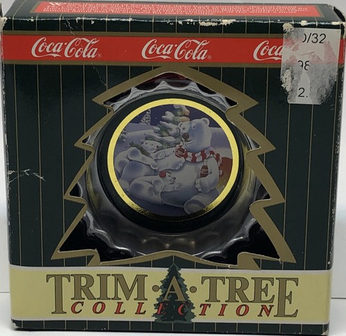 Coca-Cola Polar Bear Bottle Cap Christmas Holiday Ornament Trim A Tree - Picture 2 of 2