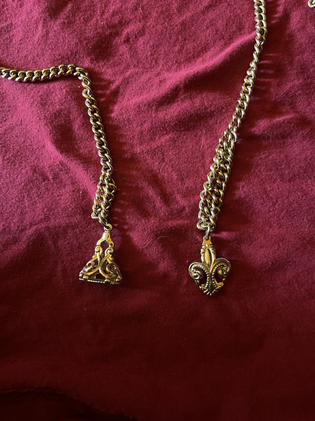 Mid Century Gold Metal Chain Belt With End Charms - image 3