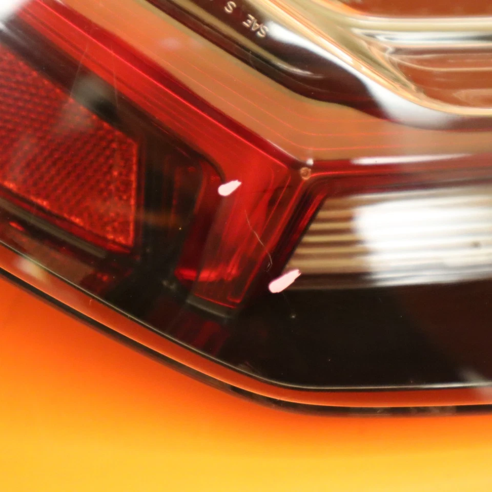 LAMBORGHINI HURACÁN LUZ TRASERA DERECHA 2014 2015 2016 2017 2018 2019 4T0945096 OEM Foto 3 de 4