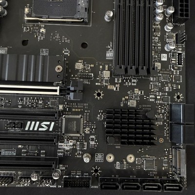 MSI B550M PRO VDH WiFi AM4 DDR4 Micro ATX Motherboard Ryzen 5000