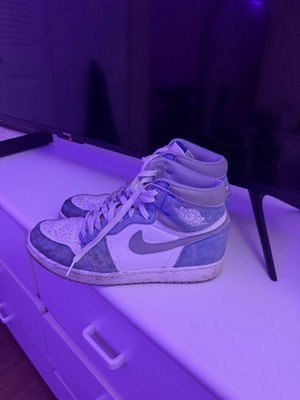 Air Jordan 1 Hyper Royal Sneakers Size 10 M
