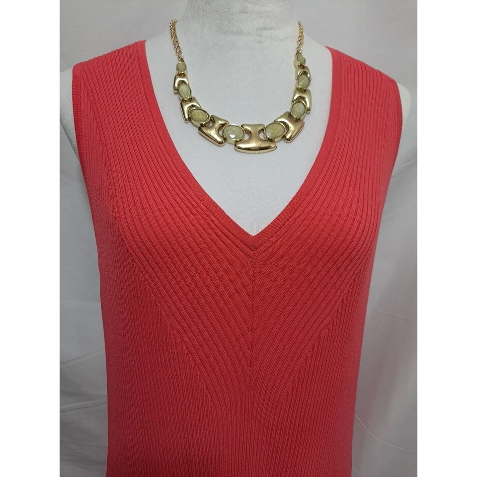 Vestido para mujer rosa melón sin mangas cuello hasta la rodilla talla 1X Wendy Williams acanalado verano Foto 2 de 4