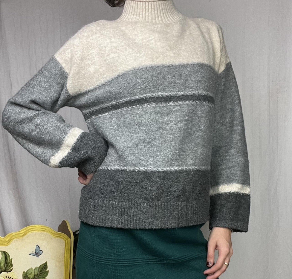 Universal Thread Cream Gray Mock Neck Sweater Siz… - image 5