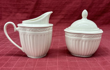 Mikasa Italian Countryside Creamer and Sugar Bowl With Lid DD900