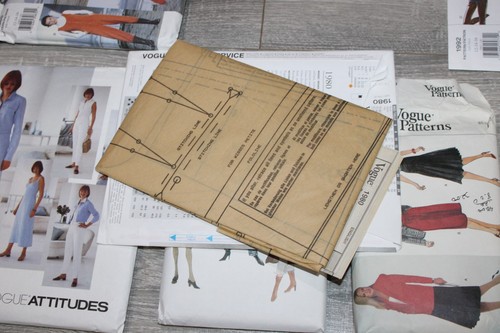 LOT OF 17 Vogue Sewing Patterns - Picture 10 of 16