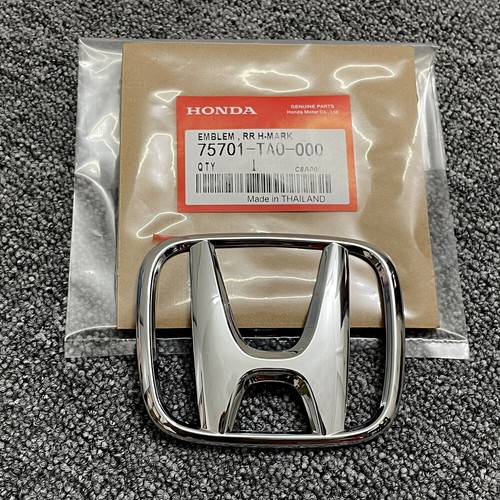 Adesivo prespaziato per auto logo Peugeot