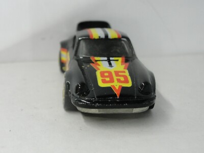 HOT WHEELS PORSCHE P-911 GOLD HOT ONES HONG KONG BASE NEAR MINT+