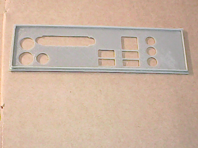 i/o shield plaque arriere en PLA pour ASUS M2N68-VM