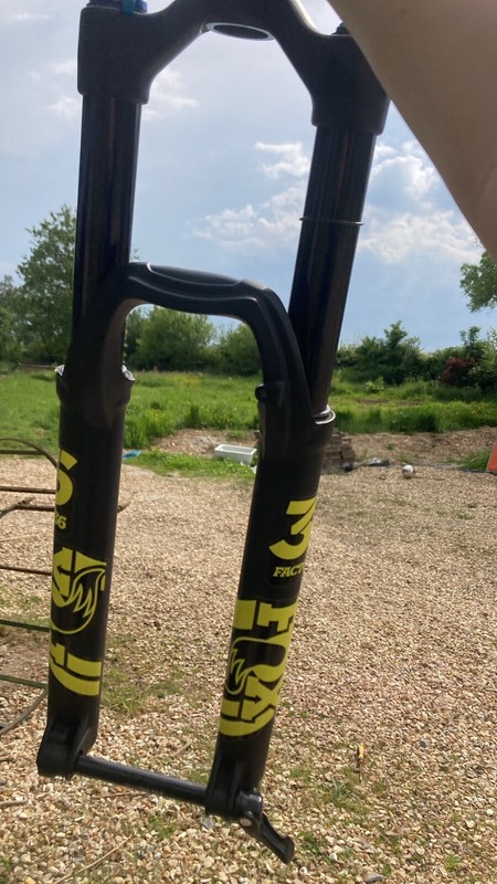 Fox 36 Factory 27.5 160mm black with yellow decals