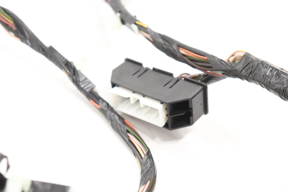 Jeep Grand Cherokee WK 2019-2022 puerta levadiza trasera arnés de cables OEM 68401346AA Foto 2 de 4