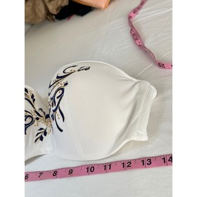 Lise Charmel Cascade Flor White Embroidered Bandeau Bikini Top Size 34 E