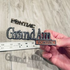 Grand Am Pontiac Trunk Emblem Vintage 1973-1975 9657700 Nameplate Badge Set
