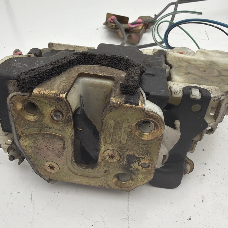 2000-05Nissan Frontier Door Lock Front Left W/ Interior Door Handle 805525P013 Foto 2 de 4