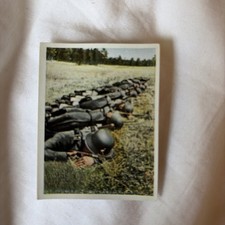 Carte cigarette allemande WWII WW2 soldats Wehrmacht corps dans le champ