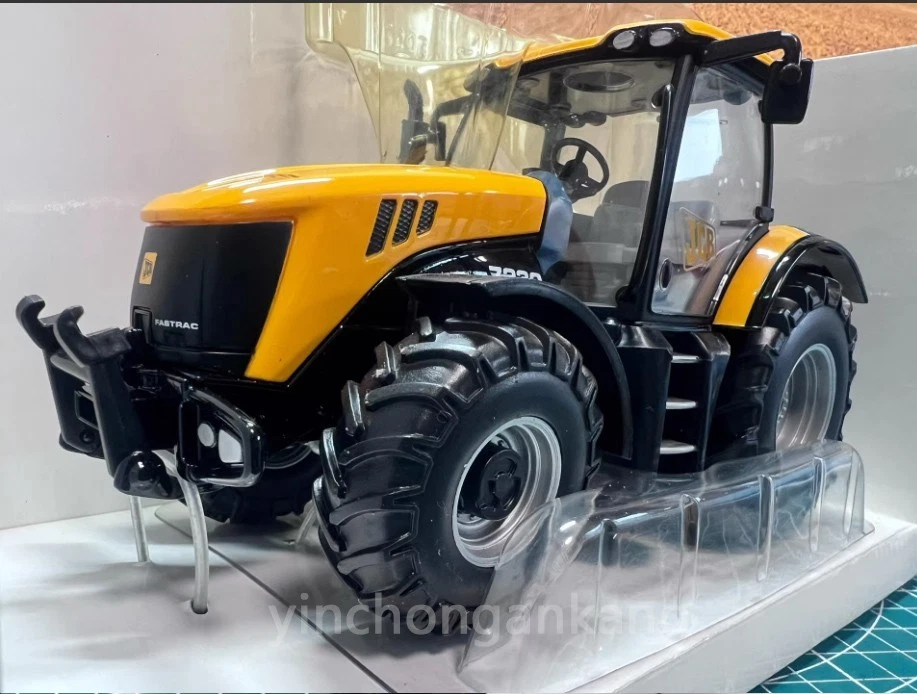 Britains 1:32 Scale JCB Fastrac 7230 Diecast Tractor Model - Image 4 of 4
