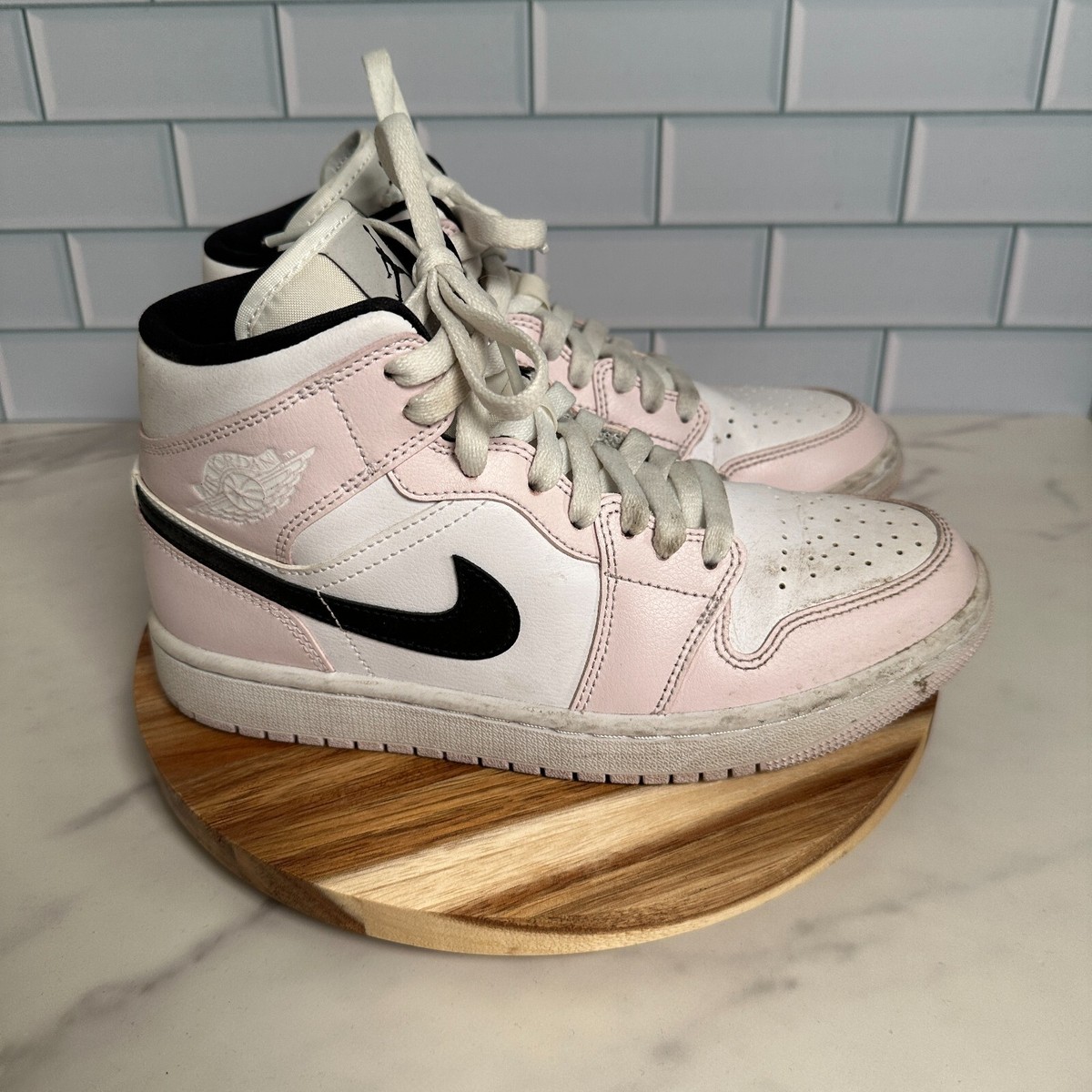 Nike Sneaker Aj1 Mid Barely Rose Nike Air Jordan Mid Sneakers
