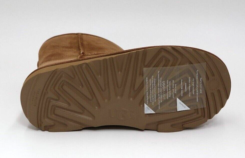 Bota UGG Classic Short II para mujer estilo #1016223 - Imagen 5 de 26