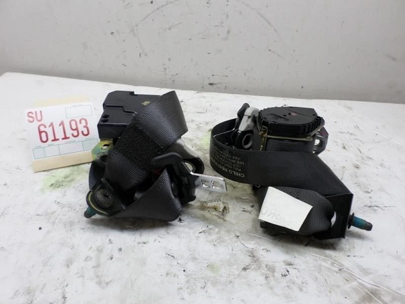 2000 Saturn LS2 Sedan Driver Passenger Side Rear Back Seat Belt Seatbelt OEM - Image 2 of 4