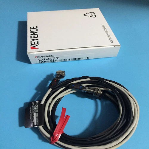 1PC Keyence LV-S72 LVS72 Laser Sensor New Expedited Shipping - Picture 1 of 2