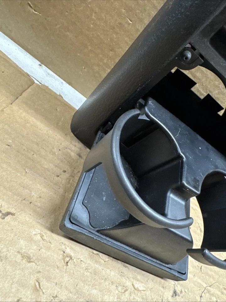 Portavasos trasero Subaru Legacy & Outback 2006 2007 2008 2009 moldura OEM Foto 4 de 4