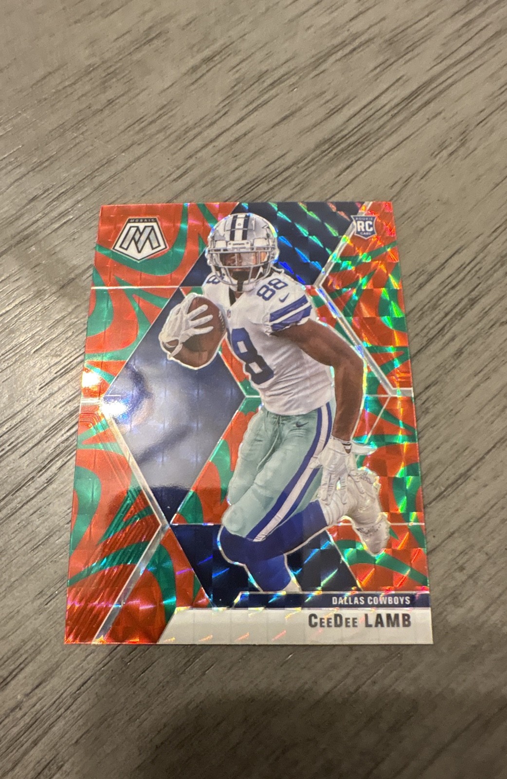 2020 Panini Mosaic - Rookies CeeDee Lamb #207 Reactive Green Mosaic Prizm (RC)