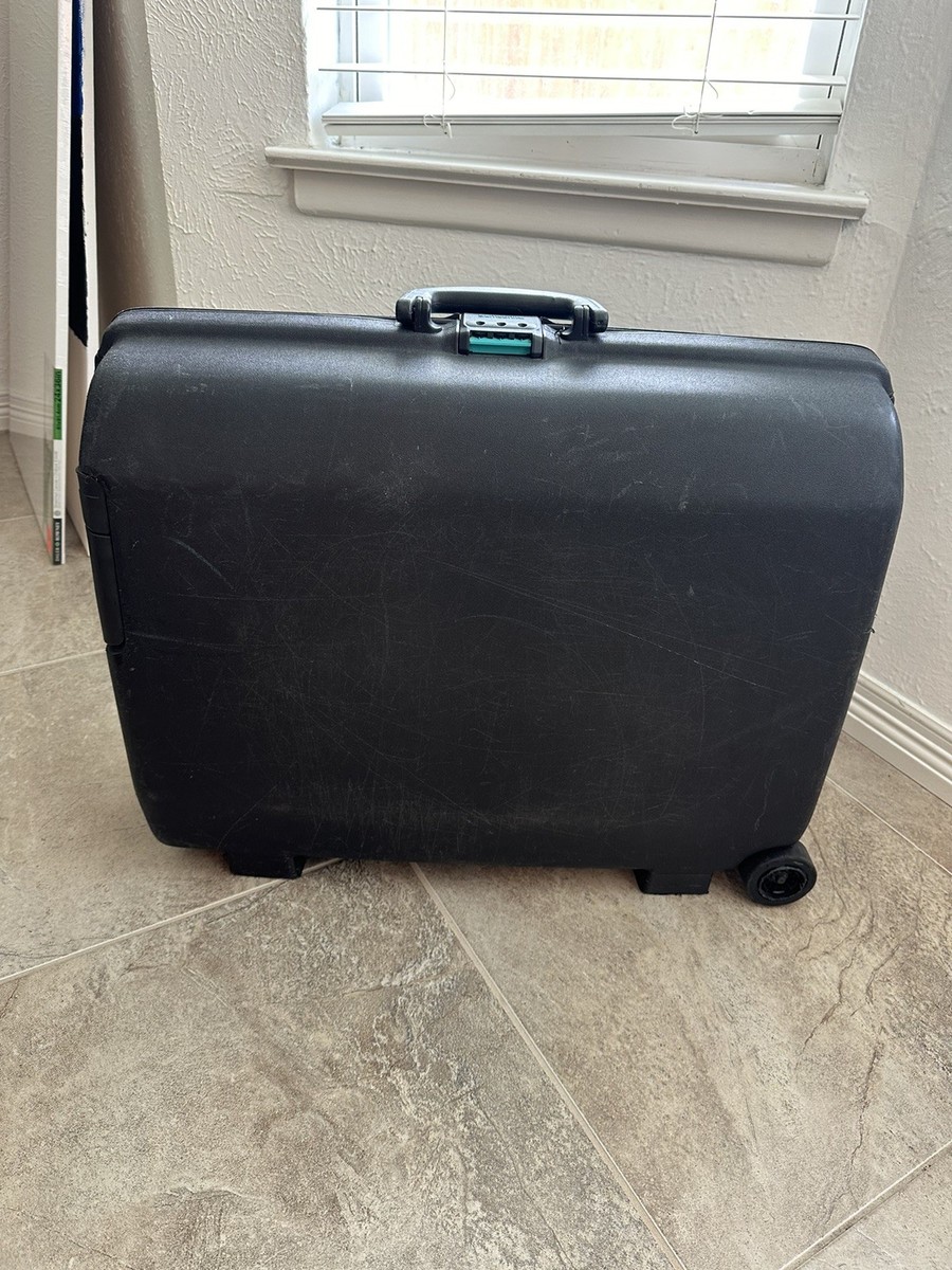 Vintage Samsonite Black Oyster Luggage 25 Vintage Samsonite Black Oyster Luggage 25