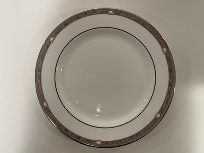 Lenox Classic Collection Bread Plate Pearlescence Platinum Fine Bone China 6 3/8