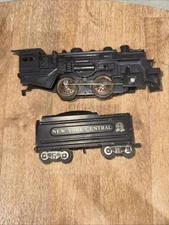 MARX # 400 PLASTIC 0-4-0 STEAM ENGINE WITH NEW YORK CENTRAL TIN TENDER