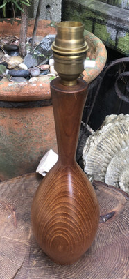 Vintage Teak Lampe 1960/70er Mid Century gedrechselte Holzleuchte skandinavisch 13'' hoch