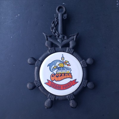 Vintage 1981 Cedar Point Amusement Park Oceana Souvenir Cast Iron Ceramic Trivet