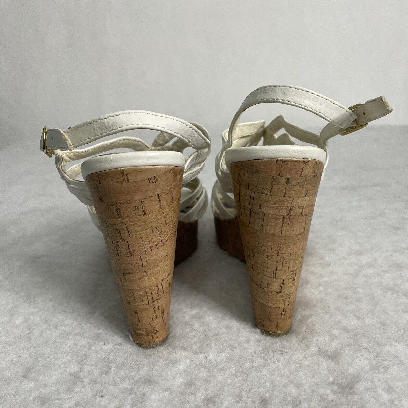 Madden Girl White Strappy Wedge Cork Sandals Sz 8… - image 6
