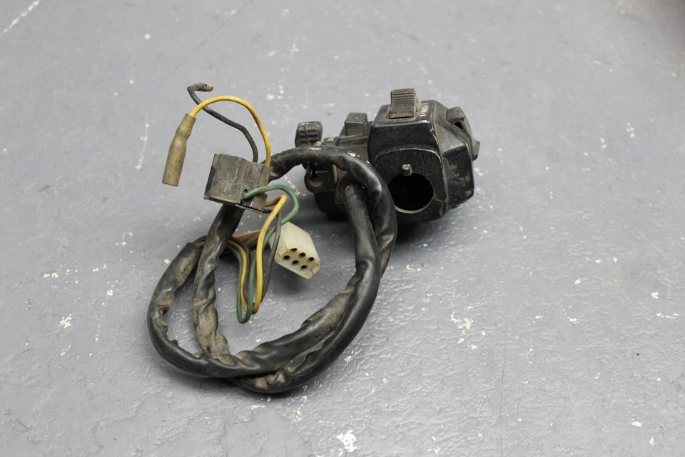 1982 YAMAHA VISION 550 OEM LEFT CLIP ON HANDLE HORN SIGNALS SWITCH SWITCHES - Image 3 of 4