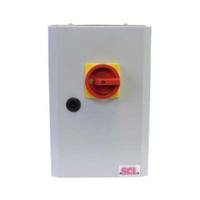 SCL 32A 4-polig IP65 Metallgeschlossener Sicherungsschalter + Sicherungen - NTFS432