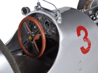 MERCEDES-BENZ W125 #3 1937 GP DONINGTON 1/18 DIECAST MODEL CAR BY