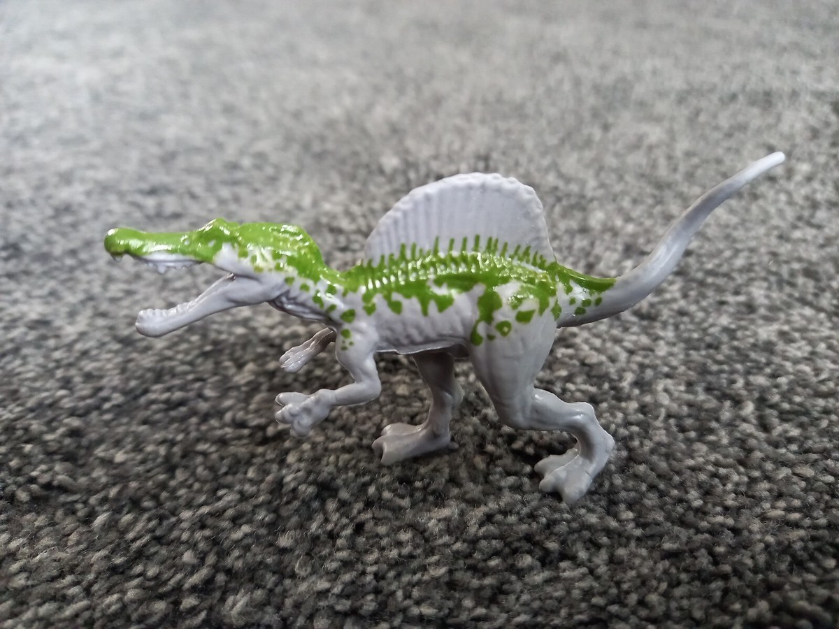 Spinosaurus Hasbro Jurassic World Mini Figure Dinosaurs Dinos
