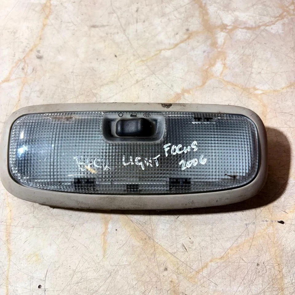 LUZ DE TECHO INTERIOR FORD FOCUS ST 2006-2010 1299-11 Foto 4 de 4