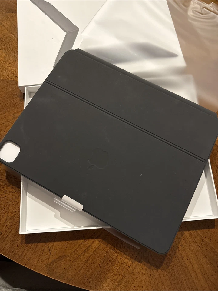 Apple Magic Keyboard for iPad Pro 12.9" Black MJQK3LL/A 3rd 4th 5th 6th Gen - Image 3 of 4