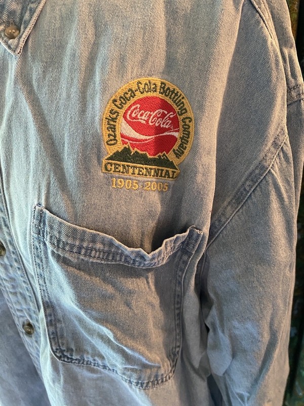 Mens LRG 2005 Coca Cola Centennial Button Down Denim Shirt light wash, Retro GUC