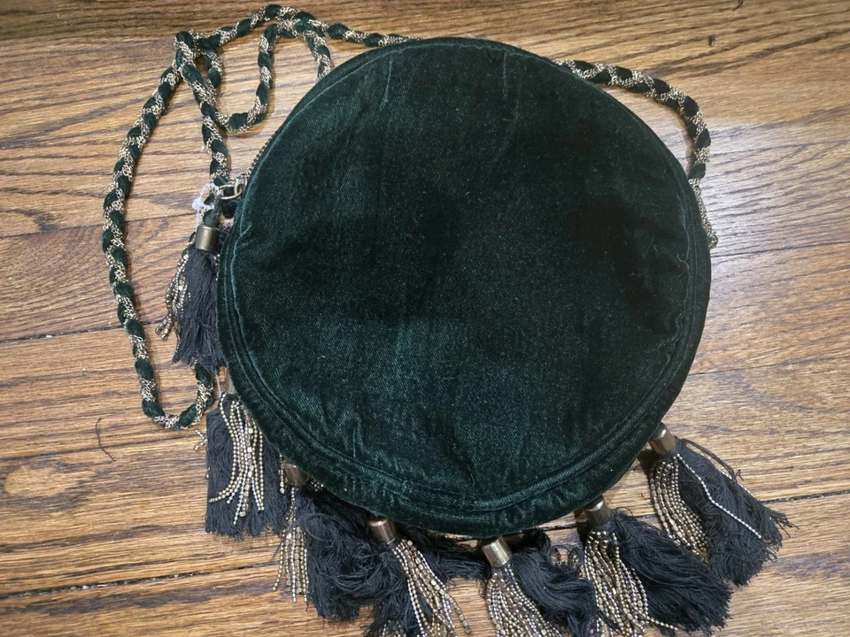 Precioso bolso vintage de Zara. Terciopelo verde. Bordado a mano. Nuevo sin etiquetas Foto 4 de 4