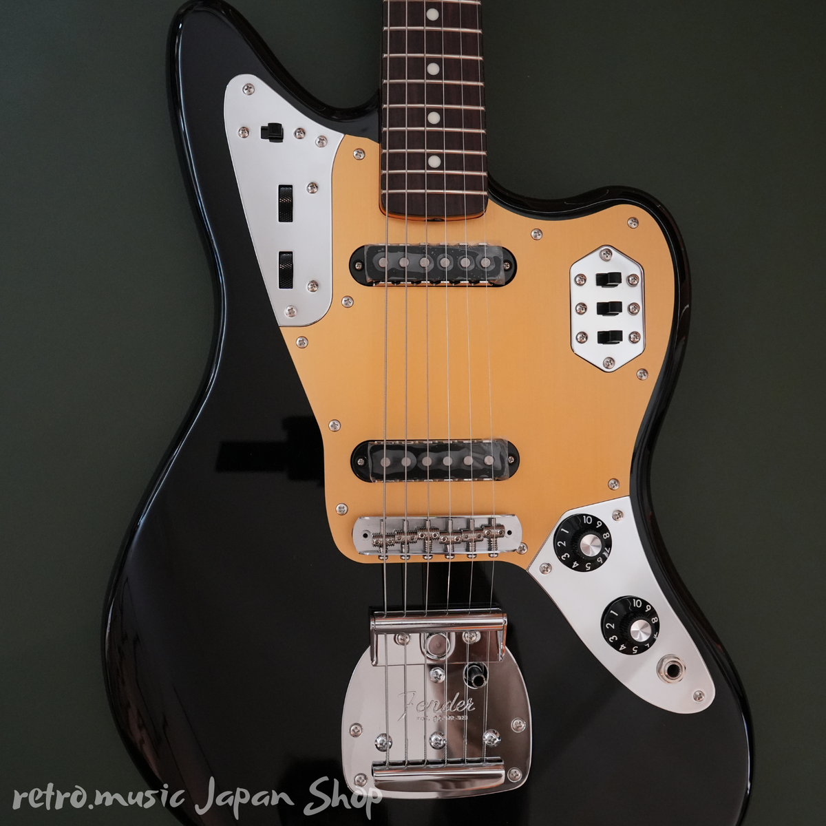 Fender Made in Japan FSR Collection Traditional 60s Jaguar Black